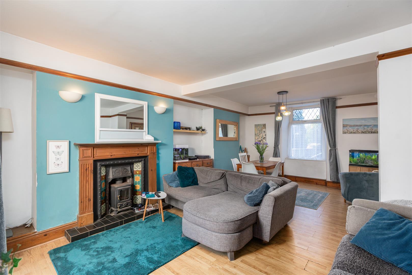 Rhandir Terrace, Llangennech, Llanelli, SA14 8TY